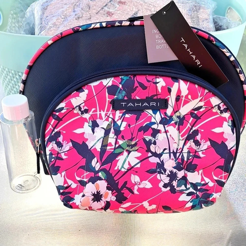 TAHARI 3 Piece Domed Travel Bag Set With Bonus Bottle. NWT!